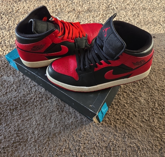 Nike Kids Red and Black Sneakers - Picture 1 of 6